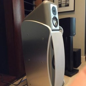 Revel Ultima Studio 1 (Piano Black)