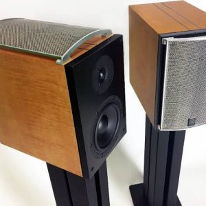 Studio Electric M4